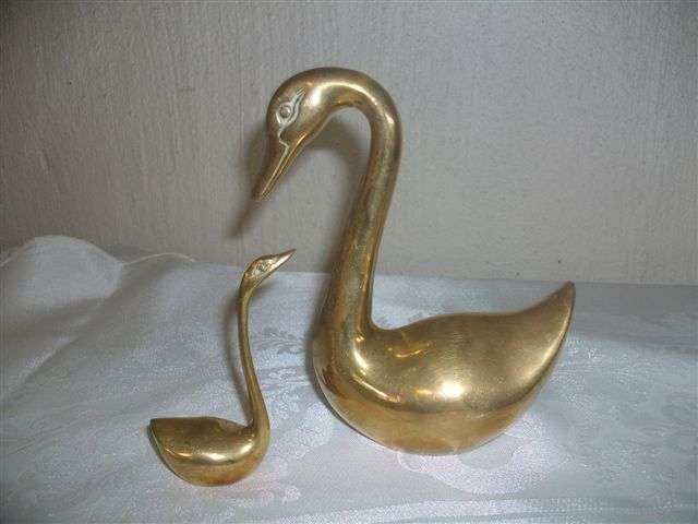 Brass pair of mother swan and baby swan
