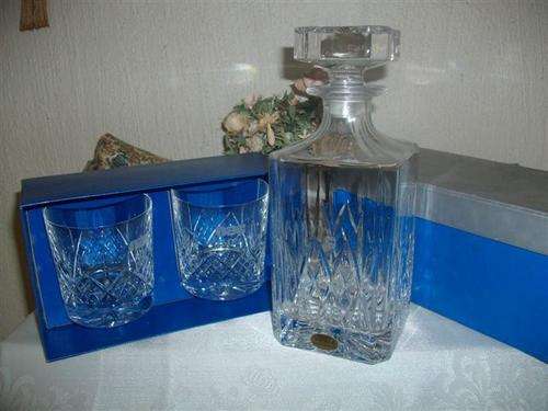 Boxed crystal dectanter with two boxed crystal whiskey glasses