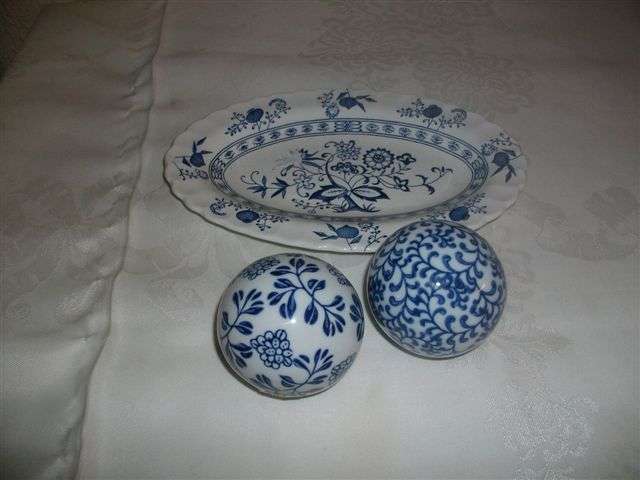 Lovely blue and white pieces oval dish and two ceramic oriental style balls