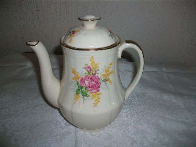 Vintage Alfred meakin coffee pot