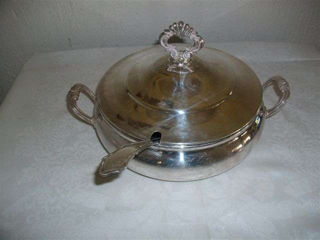 Vintage silver plated soup tureen with ladle