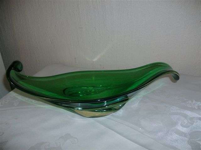 Art deco style green venetian glass dish/bowl vase