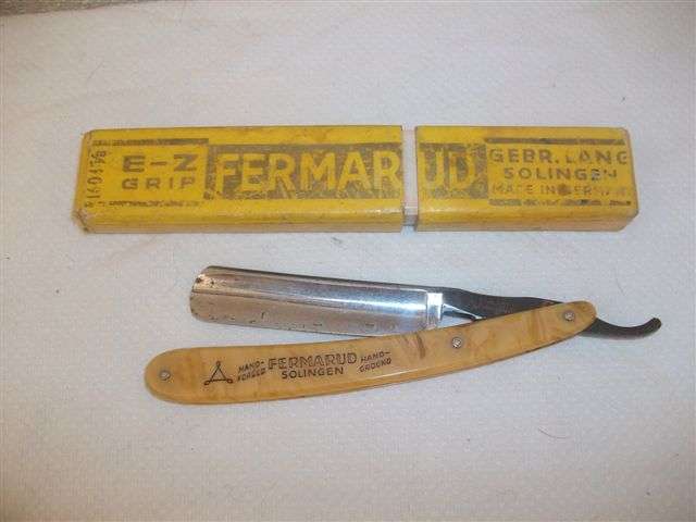 Mens vintage cut throat saver knife still in the original box