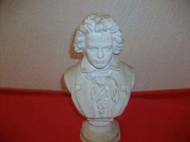 plaster of paras musician bust