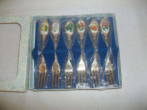 Mint condition gold plated cake forks boxed