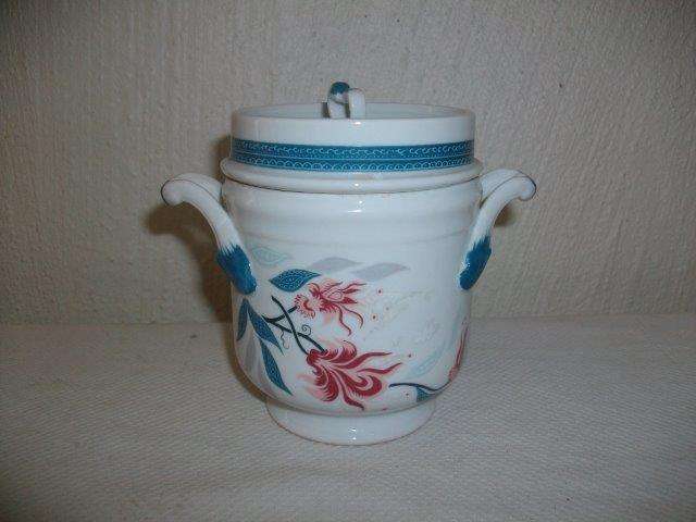 Made for Elizabeth Arden jar and lid