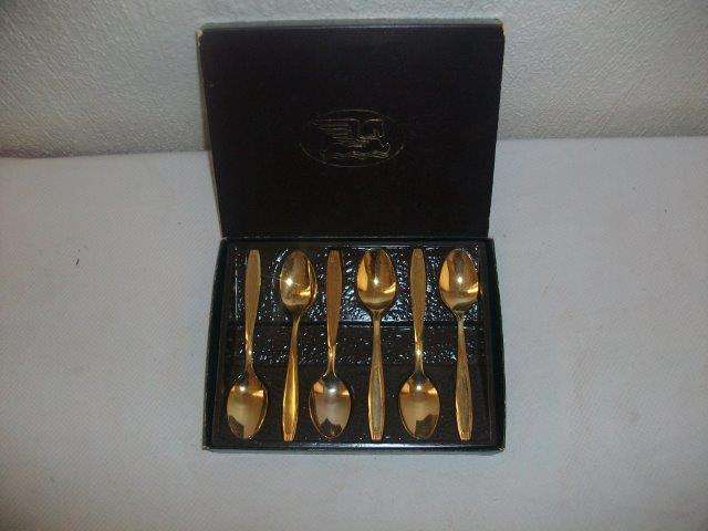 Boxed gold plated tea spoons