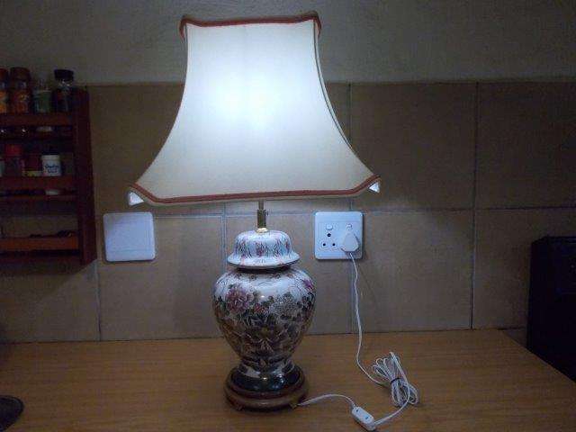 Stunning large porcelain lamp and shade item in working order