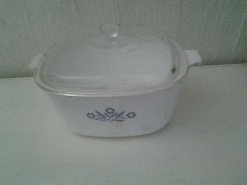 square well used corning wear dish with lid please note
