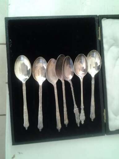 nice vintage boxed apostle spoons