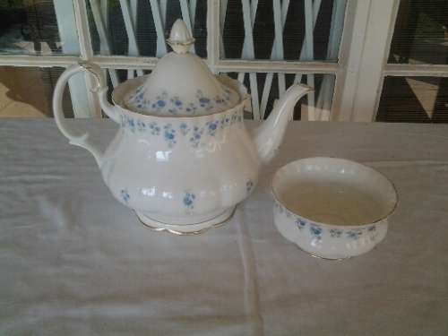 Royal Albert large memory lane tea pot and sugar bowl please note