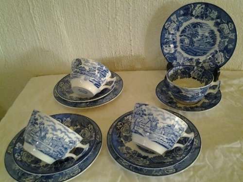 Four nice vintage blue and white woods wear tea cup trios