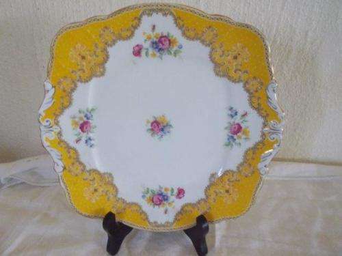 Very pretty floarl paragon cake plate