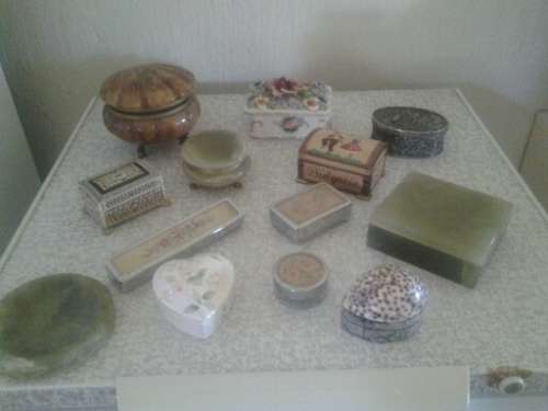 Huge lot of assorted trinket boxes