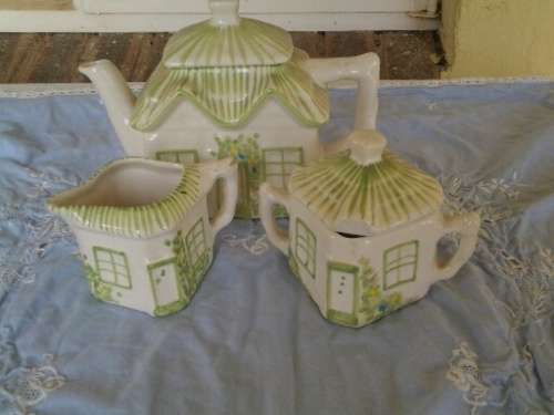 Pretty vintage porcelain green ,cottage style little novetly tea set