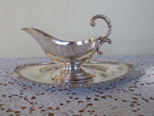 stunning vintage sliver plated gravy boat