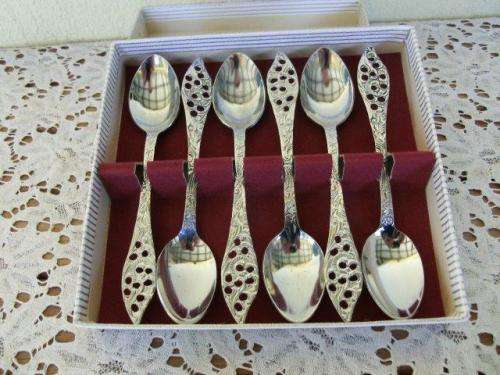 sliver plated dutch tea spoons in the box