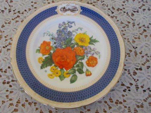 stunning floarl chelsea display wall plate