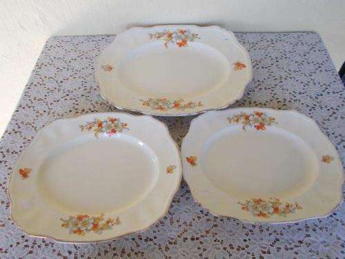 A set of three vintage Alfred meakin porcelain serving platters