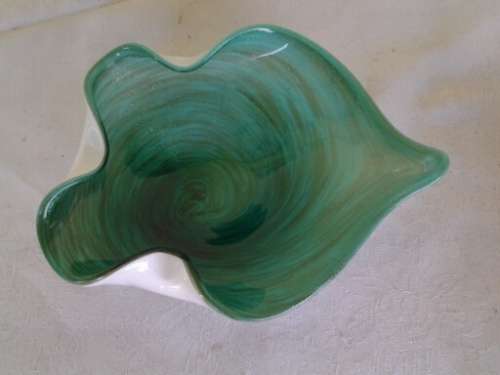 pretty veneation glass dish
