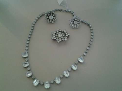 vintage diamante necklace with brooch and earrings combo