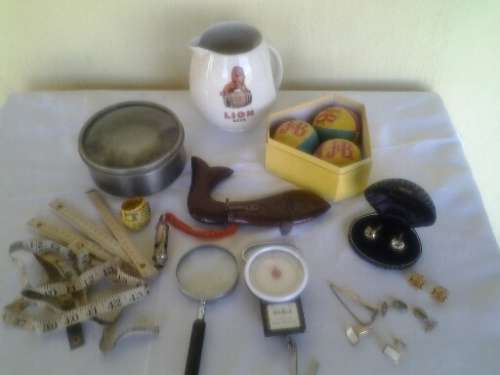 Some rather interesting collectable man cave/bar / mens lot collectable items