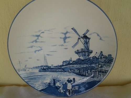 large collectable blue and white delft wall plate windmill scene