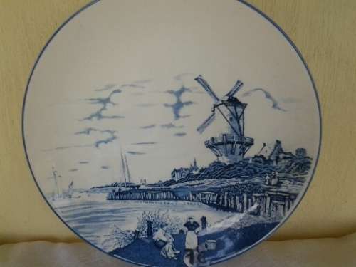 large collectable blue and white delft wall plate windmill scene