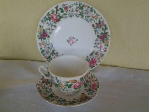 stunning royal staffordshire tea cup trio