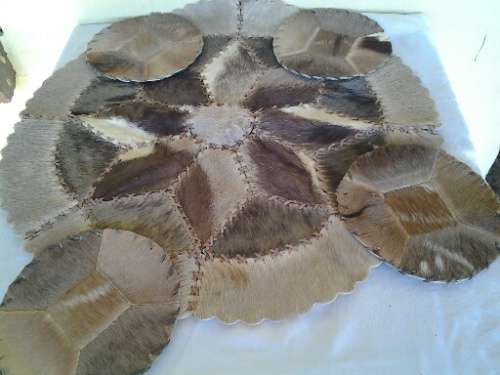 stunning buck skin table cloth with four matching place mats