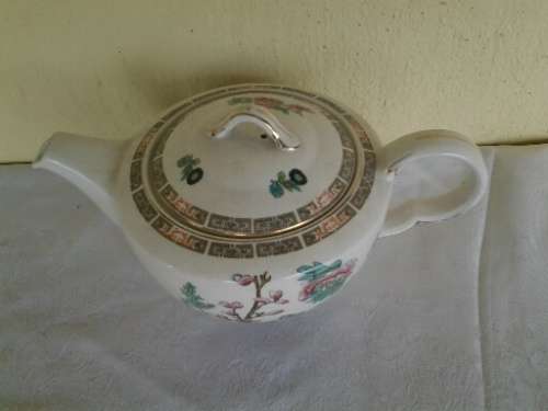 stunning Indian tree pattern vintage porcelain tea pot