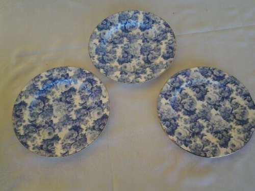 three stunning blue maxwell Williams porcelain cake side plates