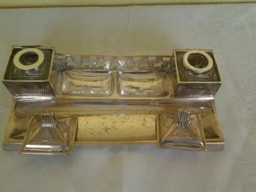 Vintage sliver plated desk top ink well