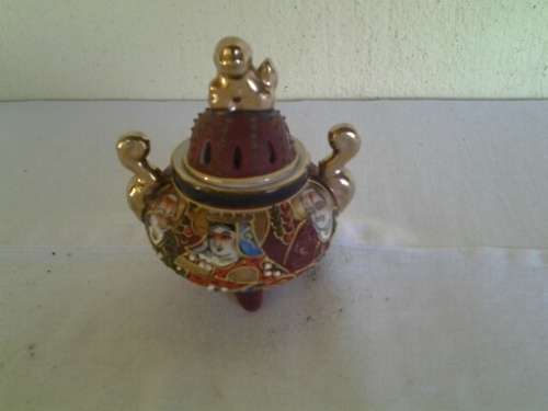 small collectable oriental incense porcelain jar