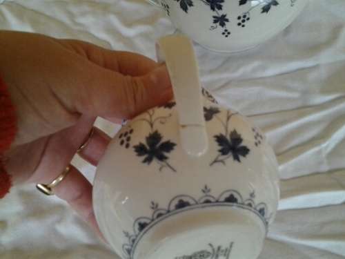 nice pair of vintage royal doulton blue and white york town pattern creamers
