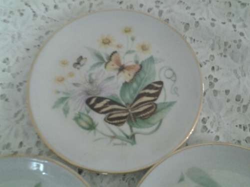 a lot of three pretty royal décor porcelain small butterfly display wall plates