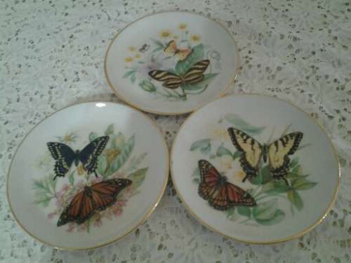 a lot of three pretty royal décor porcelain small butterfly display wall plates