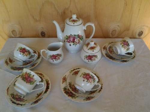 pretty red roses pattern modern porcelain part tea set please see listing