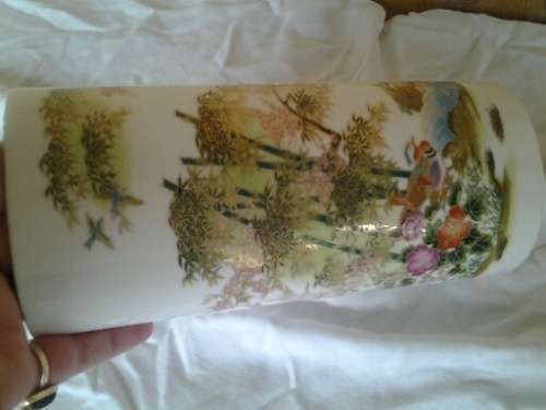Nice porcelain vintage Imari style decorative vase