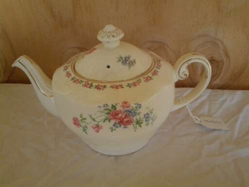 Vintage Wedgwood harmony rose pattern porcelain tea pot
