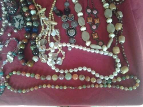 Huge lot of assorted ladies beaded costume necklaces Jewelry