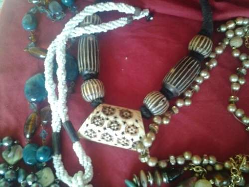 Huge lot of assorted ladies beaded costume necklaces Jewelry