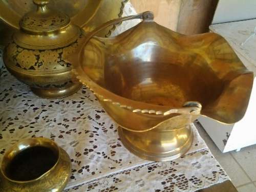 huge job lot of assorted collectable brass wear please view all pictures sold as one lot