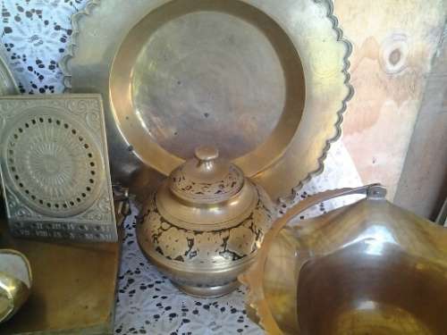 huge job lot of assorted collectable brass wear please view all pictures sold as one lot