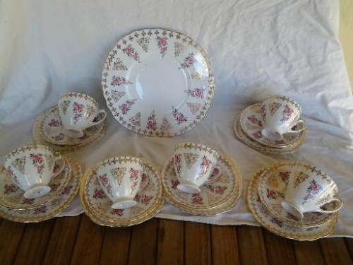 very pretty pink and Gold floral pattern Colclough china tea set
