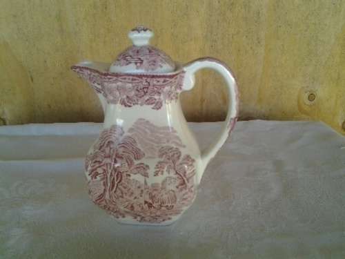 Vintage Red and white small porcelain Wedgwood water pot