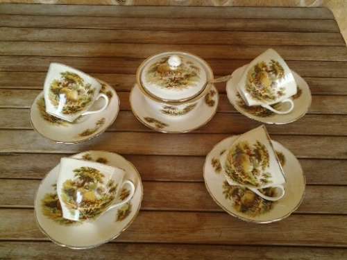 A part vintage hayride pattern Alfred meakin tea set