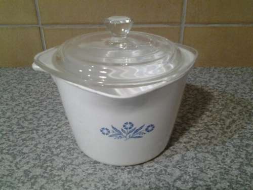 vintage four cup corning wear little  pot with lid