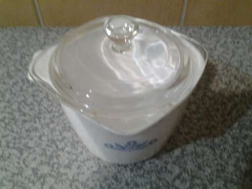 vintage four cup corning wear little  pot with lid