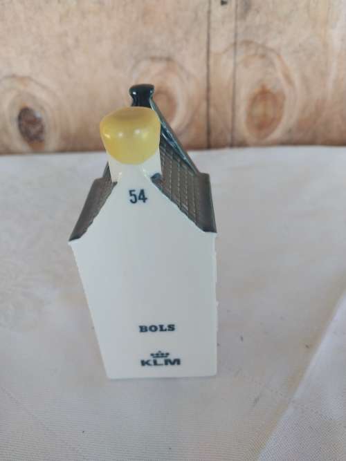 Collectable delft liqueur procelain house
